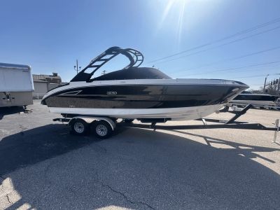 2025 Sea Ray ECT 6.2L MPI DTS BR3 - Photo 4