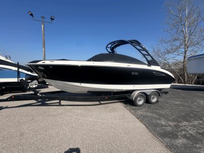2025 Sea Ray ECT 6.2L MPI DTS BR3 - Photo 3