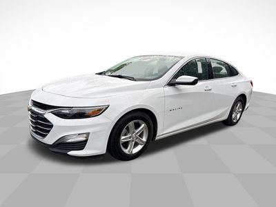 2020 Chevrolet Malibu FL in Summit White — front three-quarter view
