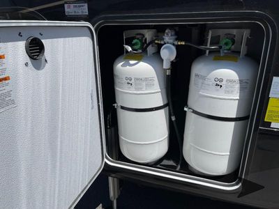 2025 Jayco Pinnacle - Photo 13