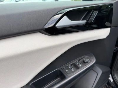 2026 Volkswagen Taos — photo 9 view