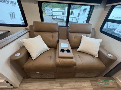 2027 Venture RV SportTrek Touring Edition - Photo 15