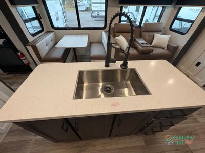 2027 Venture RV SportTrek Touring Edition - Photo 32