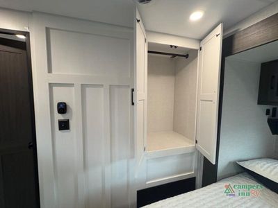 2027 Venture RV SportTrek Touring Edition - Photo 40
