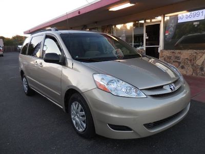 2008 Toyota Sienna - Photo 1