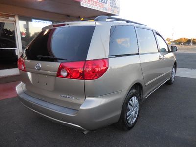 2008 Toyota Sienna - Photo 3