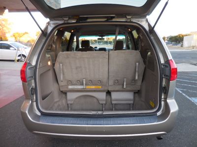 2008 Toyota Sienna - Photo 22