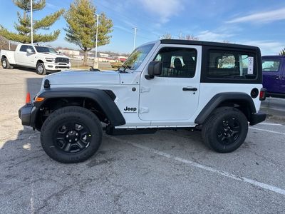 2026 Jeep Wrangler — photo 11 view