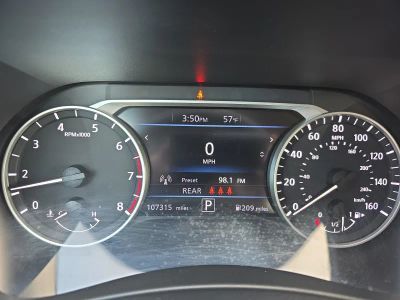 2021 Nissan Sentra — photo 10 view