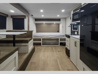 2027 Grand Design Transcend One - Photo 6