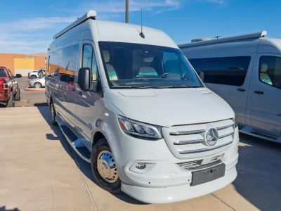 2026 Midwest Automotive Designs HERITAGE — front three-quarter view
