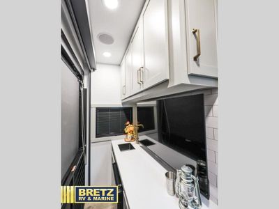 2026 Brinkley Model Z - Photo 14
