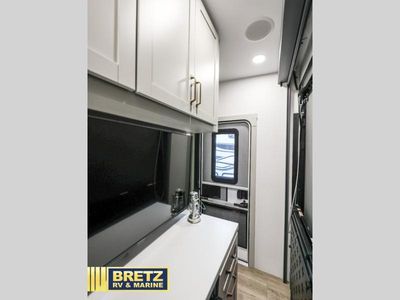 2026 Brinkley Model Z - Photo 15