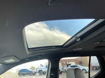 2023 Chevrolet Traverse - Photo 16