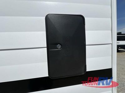 2025 Forest River RV Wildwood X-Lite - Photo 23