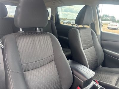 2019 Nissan Rogue - Photo 17