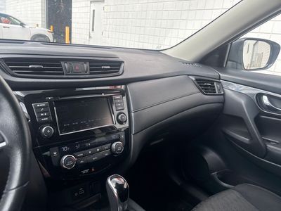 2019 Nissan Rogue - Photo 15