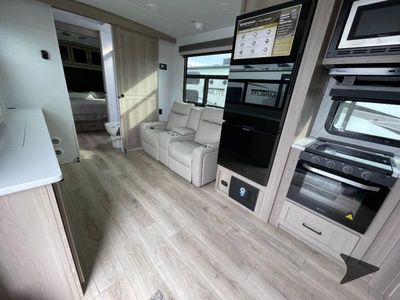 2026 Forest River RV Rockwood Ultra Lite - Photo 6