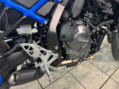 2024 Suzuki GSX-8S - Photo 15