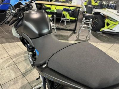 2024 Suzuki GSX-8S - Photo 10