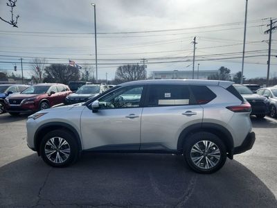 2023 Nissan Rogue SV — photo 8 view
