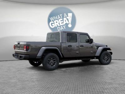 2026 Jeep Gladiator — detail view