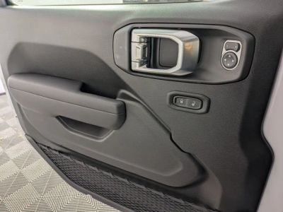 2026 Jeep Wrangler — photo 24 view