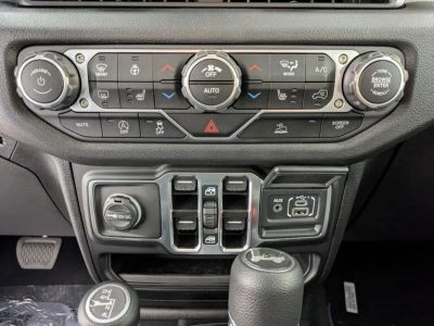 2026 Jeep Wrangler — photo 21 view