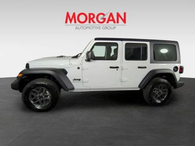 2026 Jeep Wrangler — photo 7 view