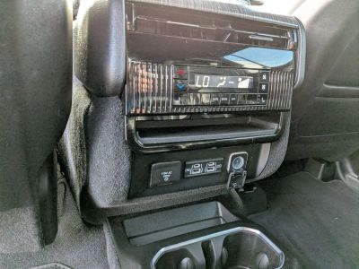 2024 Jeep Wagoneer - Photo 28