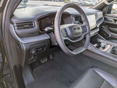 2024 Jeep Wagoneer - Photo 25
