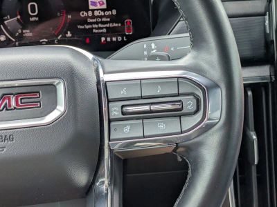 2024 GMC Acadia — photo 17 view