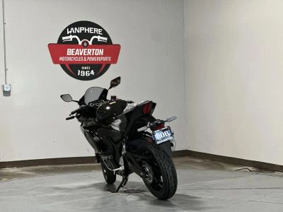 2026 Yamaha YZF-R3 - Photo 2