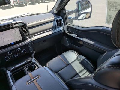 2024 Ford F-450SD — photo 15 view
