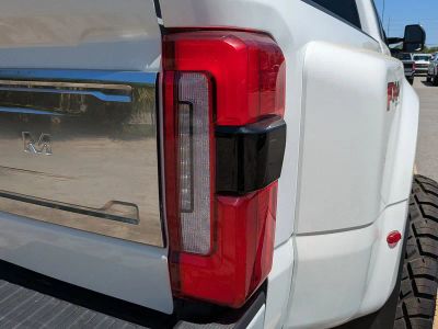 2024 Ford F-450SD — photo 10 view