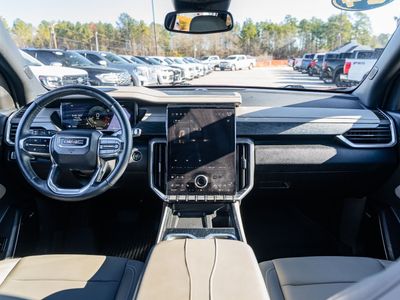 2024 GMC Acadia - Photo 22
