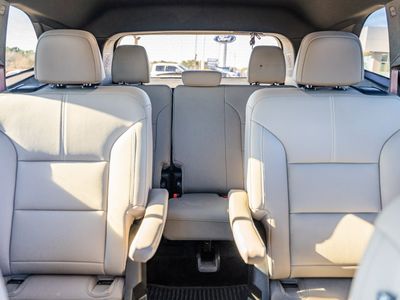 2024 GMC Acadia - Photo 19