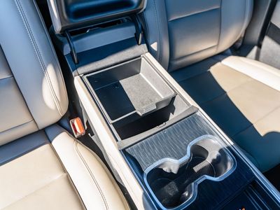 2024 GMC Acadia - Photo 10