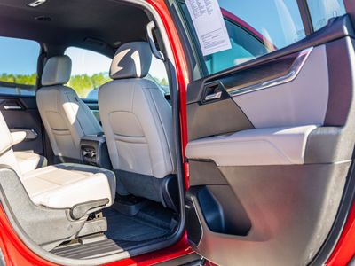2024 GMC Acadia - Photo 12