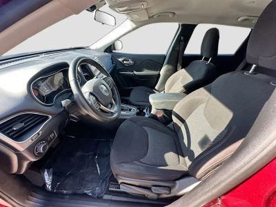 2020 Jeep Cherokee — photo 20 view