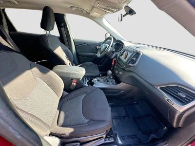 2020 Jeep Cherokee — photo 26 view