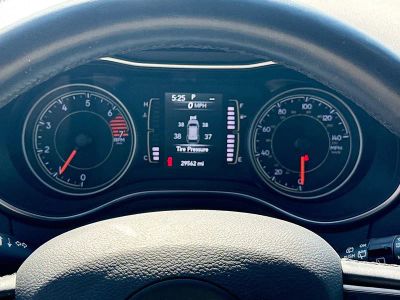 2020 Jeep Cherokee — photo 12 view