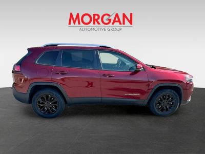 2020 Jeep Cherokee — photo 8 view