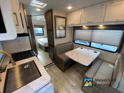 2025 Thor Motor Coach Chateau - Photo 6