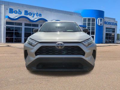 2023 Toyota RAV4 - Photo 2