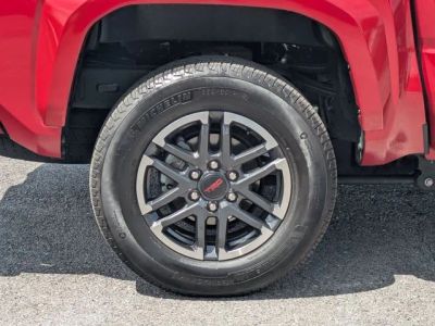 2025 Toyota Tacoma - Photo 9