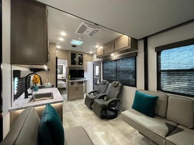 2026 Grand Design Momentum G-Class - Photo 6