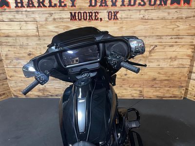 2025 Harley-Davidson FLHX - Street Glide — photo 13 view
