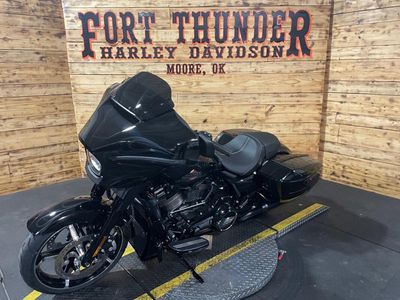 2025 Harley-Davidson FLHX - Street Glide — rear three-quarter view