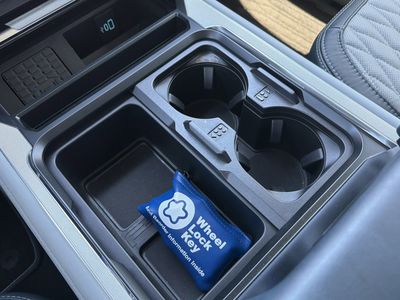 2024 Ford F-350SD - Photo 32